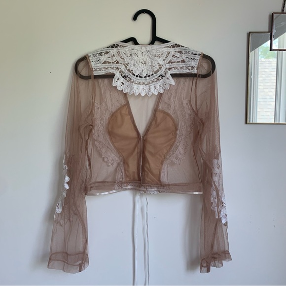 Sheer Blouse size S - Picture 2 of 4